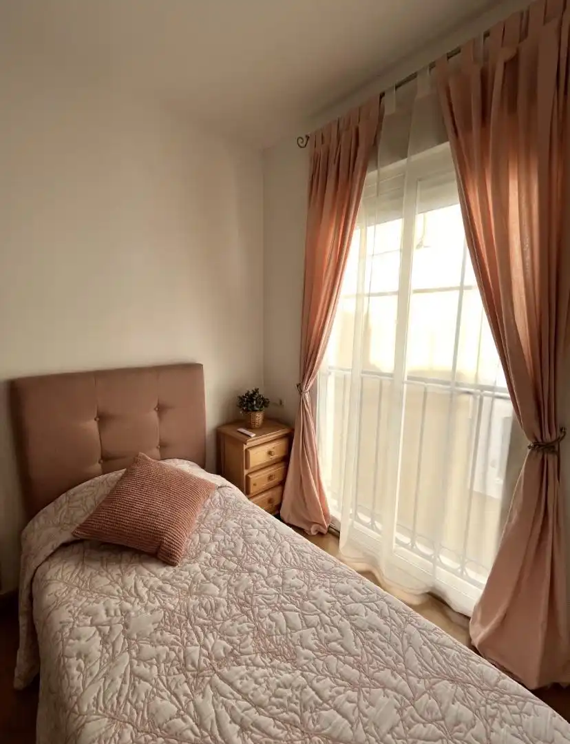 Apartamento en venta en Calle San Rafael, 9, La Goleta - San Felipe Neri Habitación de Apartamento en venta en Málaga Capital con Aire acondicionado y Balcón