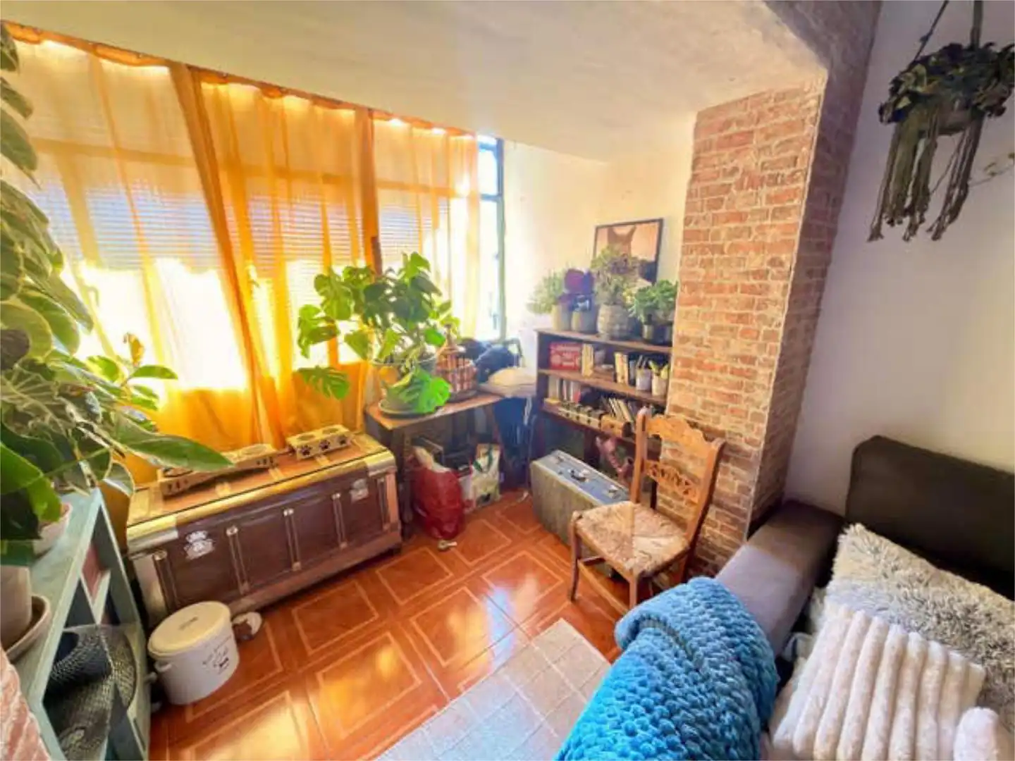 Living room of Flat for sale in Alcalá de Henares  with Terrace and Furnished