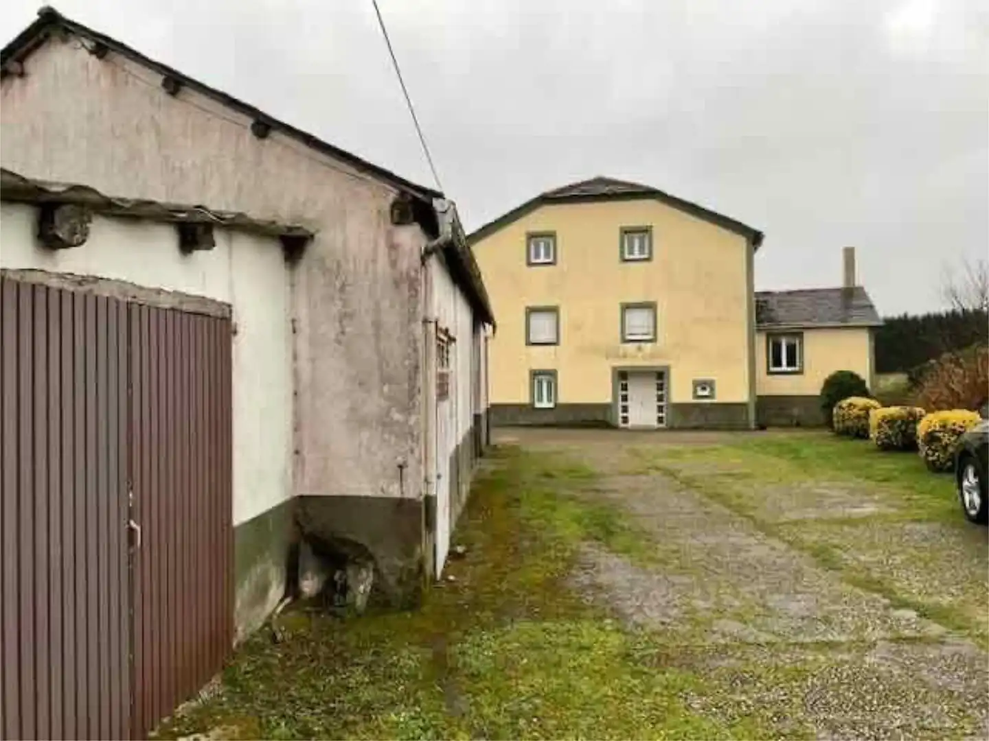 Piso en venta en Camino Paderne, 415, Navia Vista exterior de Piso en venta en Navia con Jardín privado y Amueblado