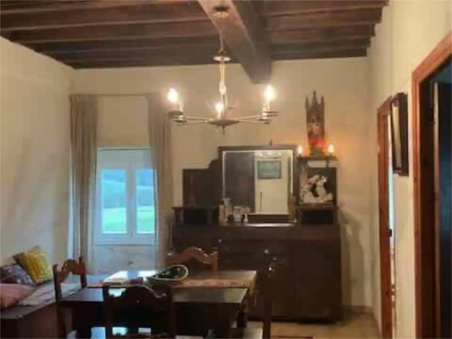 Piso en venta en Camino Paderne, 415, Navia Comedor de Piso en venta en Navia con Jardín privado y Amueblado