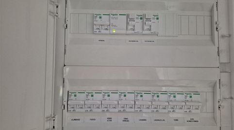 Piso en venta en Calle Héroe de Sostoa, 83, Parque Ayala - Jardín de la Abadía - Huelín, Málaga Capital - imagen 4 Foto 4 de Piso en venta en Calle Héroe de Sostoa, 83, Parque Ayala - Jardín de la Abadía - Huelín, Málaga Capital