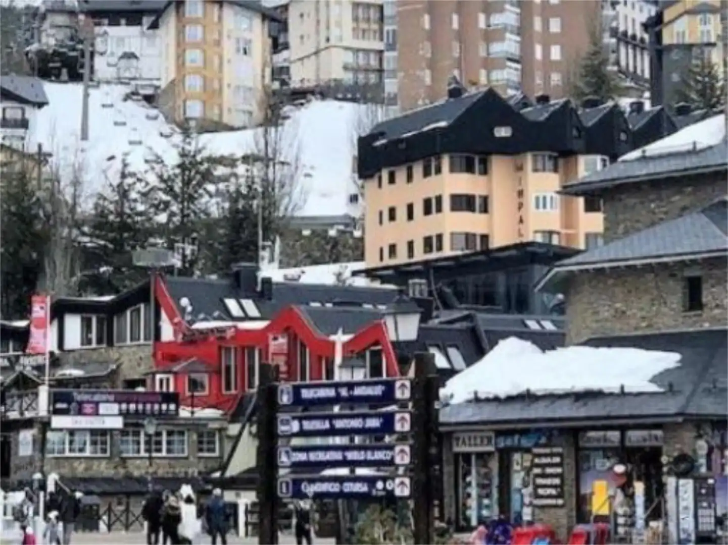 Flat for sale in Calle de la Virgen de las Nieves, 16, Zona media Exterior view of Flat for sale in Sierra Nevada