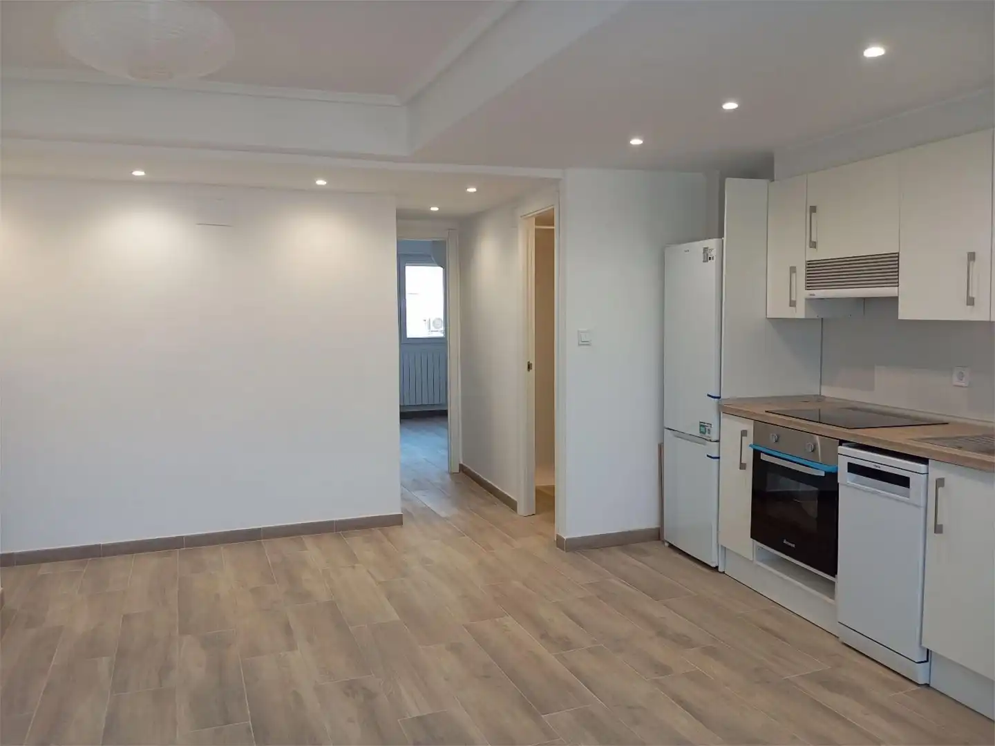 Piso de alquiler en Vía de Ramón Pignatelli, 45, Pinares de Venecia