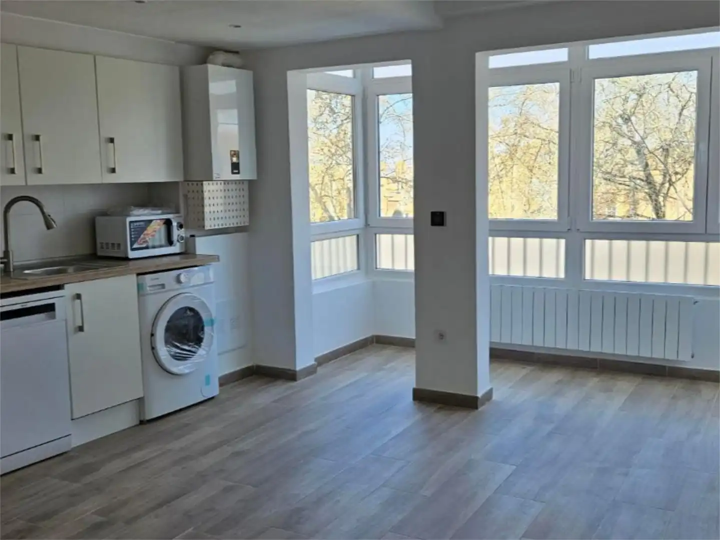 Piso de alquiler en Vía de Ramón Pignatelli, 45, Pinares de Venecia