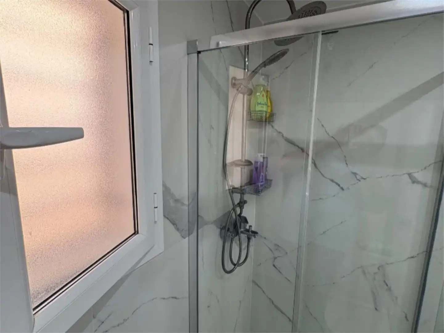 Bany de Pis en venda en Almería amb Terrassa, Moblat i Balcó
