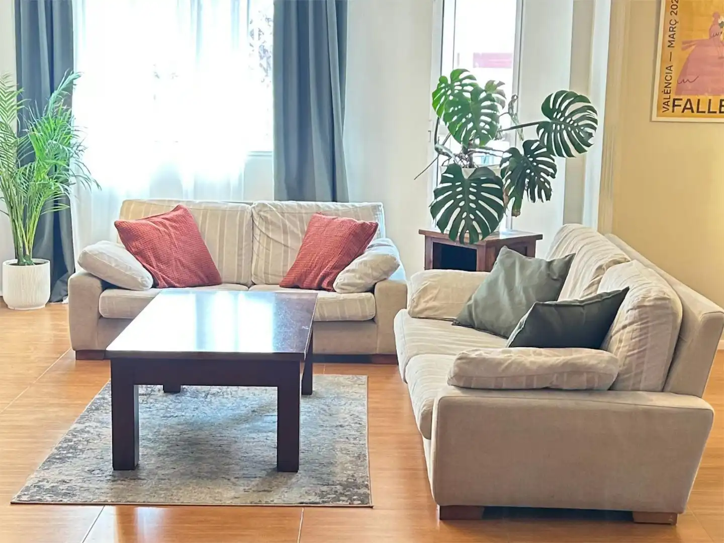 Sala d'estar de Pis de lloguer en  Valencia Capital amb Aire condicionat, Terrassa i Moblat