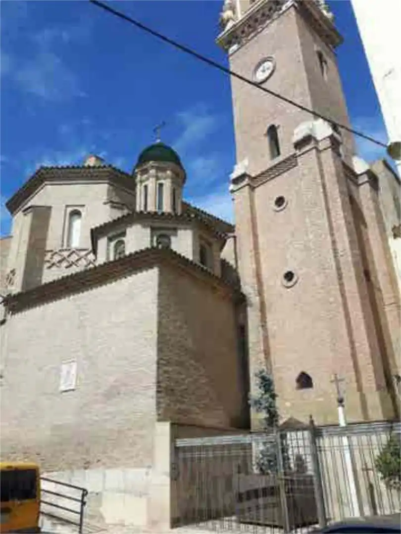 Vista exterior de Pis de lloguer en Fuentes de Ebro amb Moblat