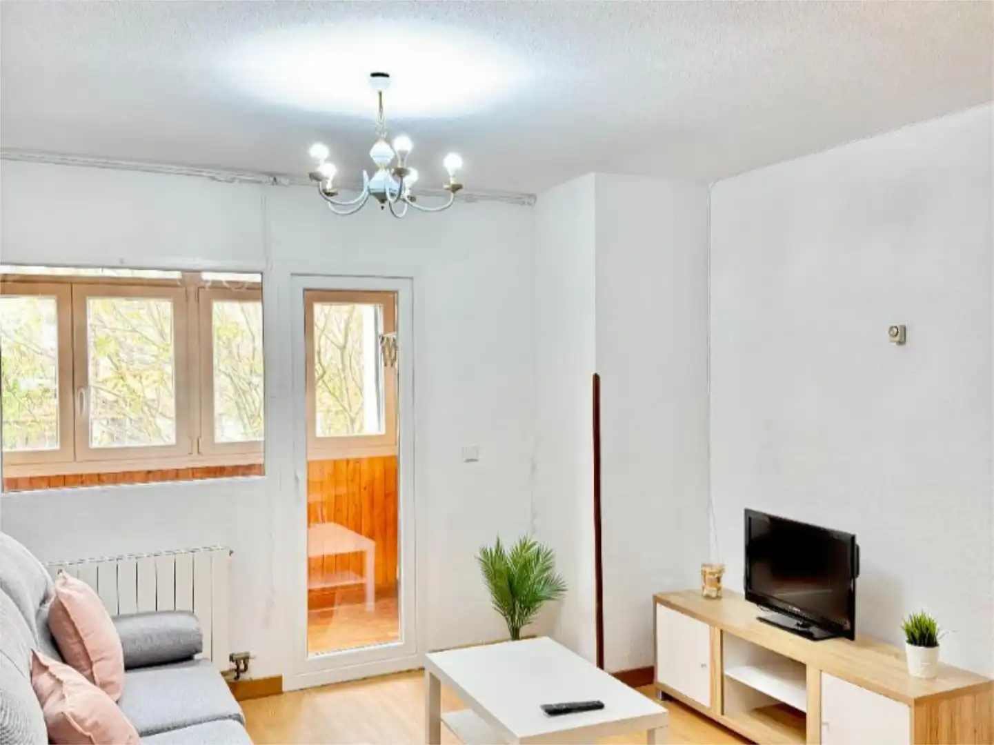 Wohnzimmer von Wohnung zur Miete in Santander mit Heizung, Terrasse und Möbliert