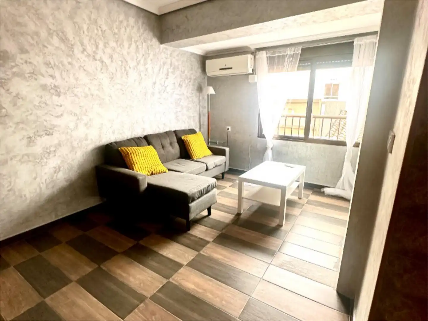 Wohnung zur Miete in Carrer Salut, 1, Madrigal Wohnzimmer von Wohnung zur Miete in Vila-real mit Klimaanlage