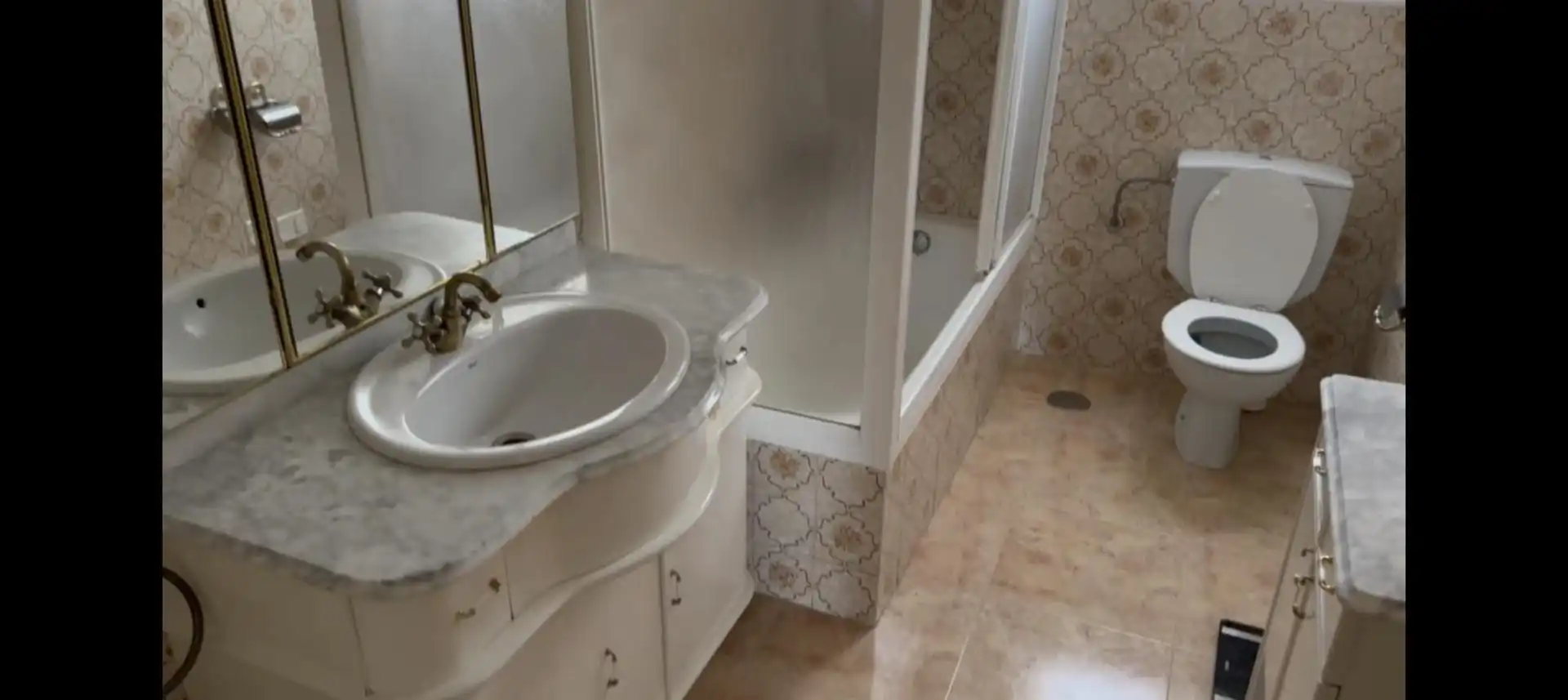 Casa o chalet en venta en Camino del Río, 15, Nava de la Asunción Baño de Casa o chalet en venta en Nava de la Asunción con Calefacción, Jardín privado y Parquet
