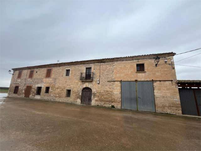 Casa-chalet en Venta en Villaverde-Mogina