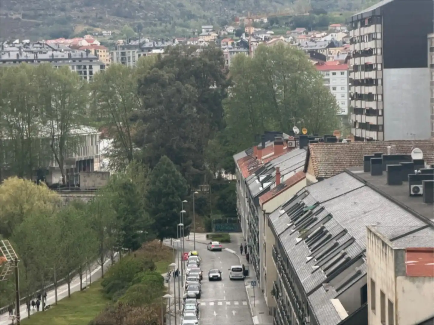 Exterior view of Apartments for rent in Ourense Capital   with Heating, Parquet flooring and Furnished