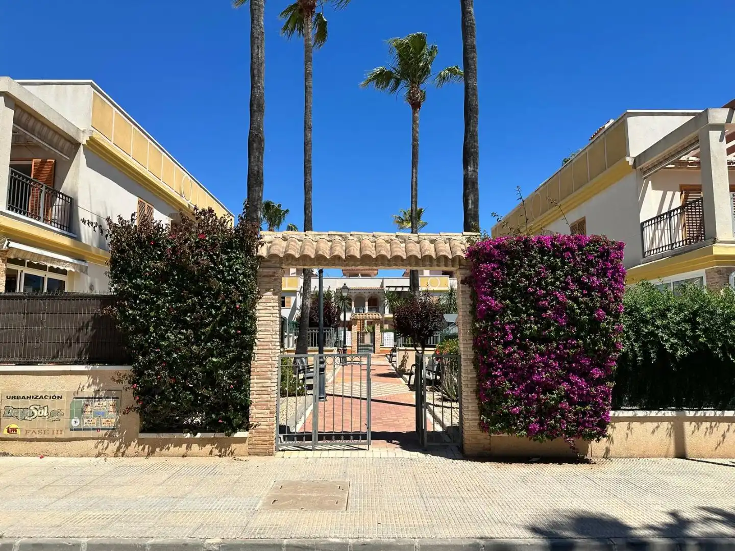 Erdgeschoss zum Verkauf in Avenida Diputación Provincial, 1, Daya Vieja Außenansicht von Erdgeschoss zum Verkauf in Daya Vieja mit Klimaanlage, Heizung und Privatgarten