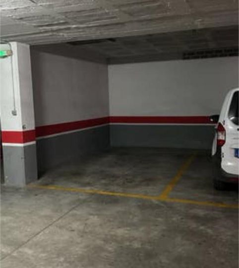 Foto 2 de Garaje de alquiler en El Tejar - Hacienda Bizcochero, Málaga Capital