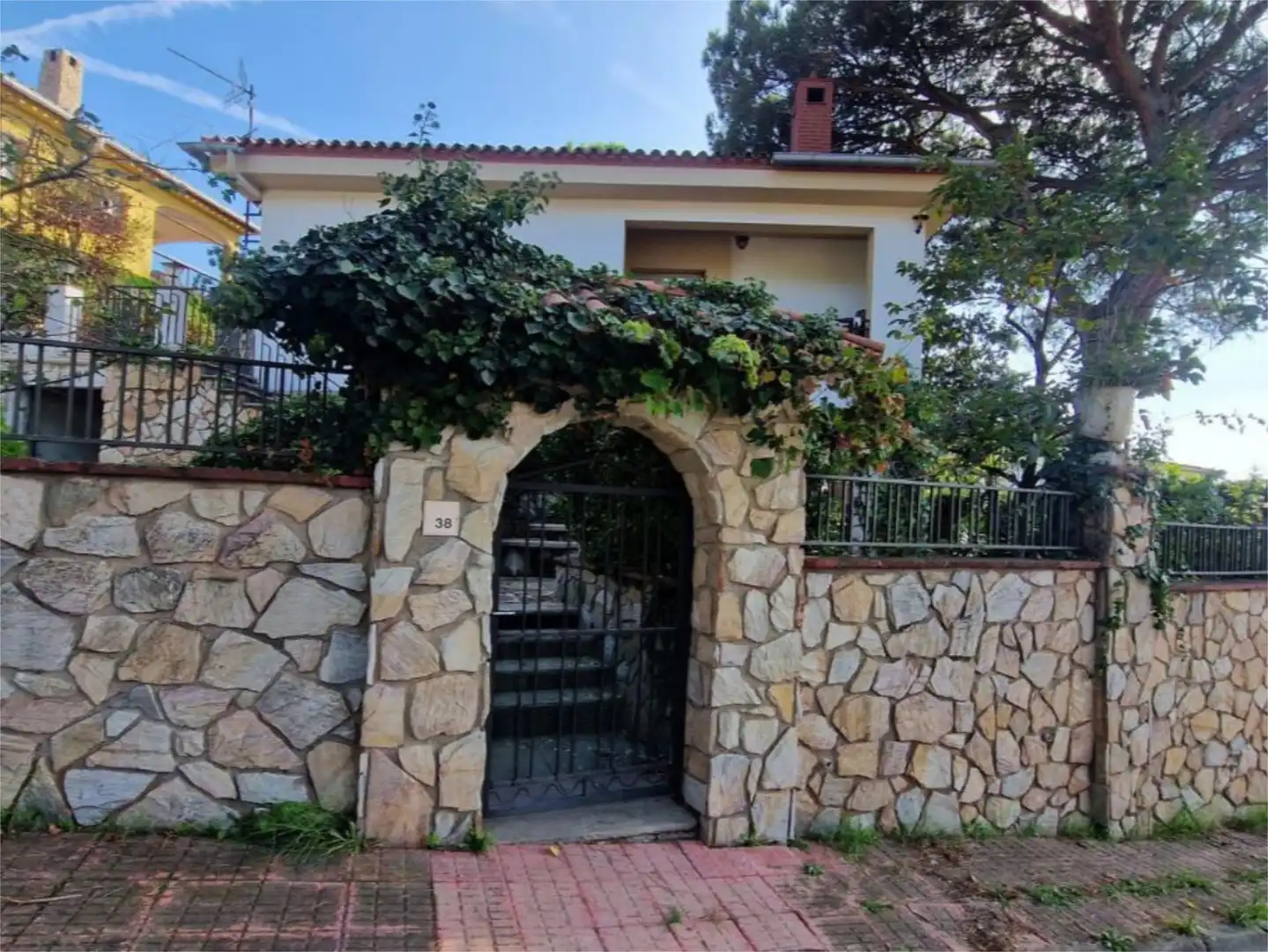 Piso en venta en Carrer Cadernera, 38, Residencial Park Vista exterior de Piso en venta en Maçanet de la Selva con Terraza y Balcón
