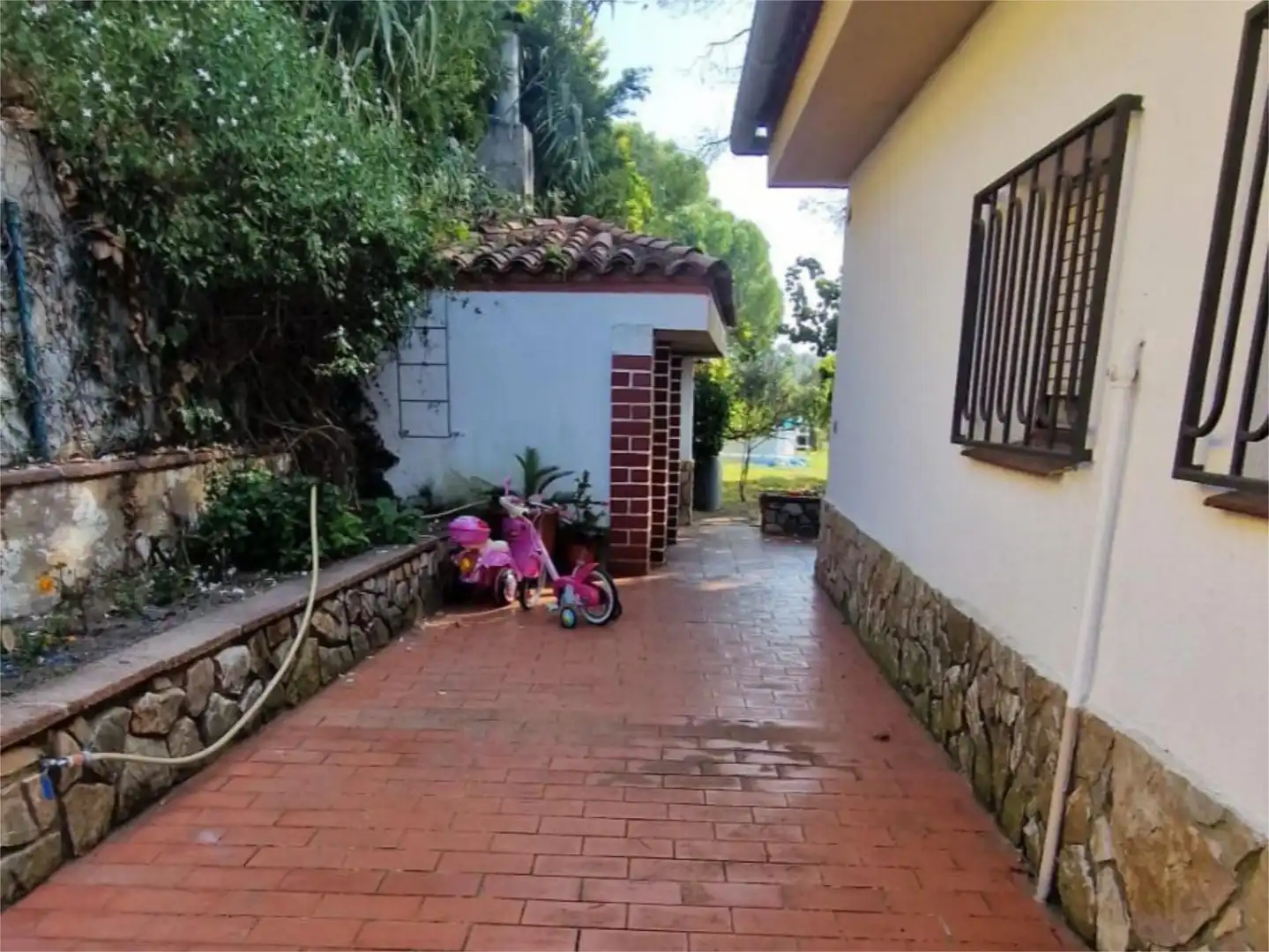 Piso en venta en Carrer Cadernera, 38, Residencial Park Vista exterior de Piso en venta en Maçanet de la Selva con Terraza y Balcón