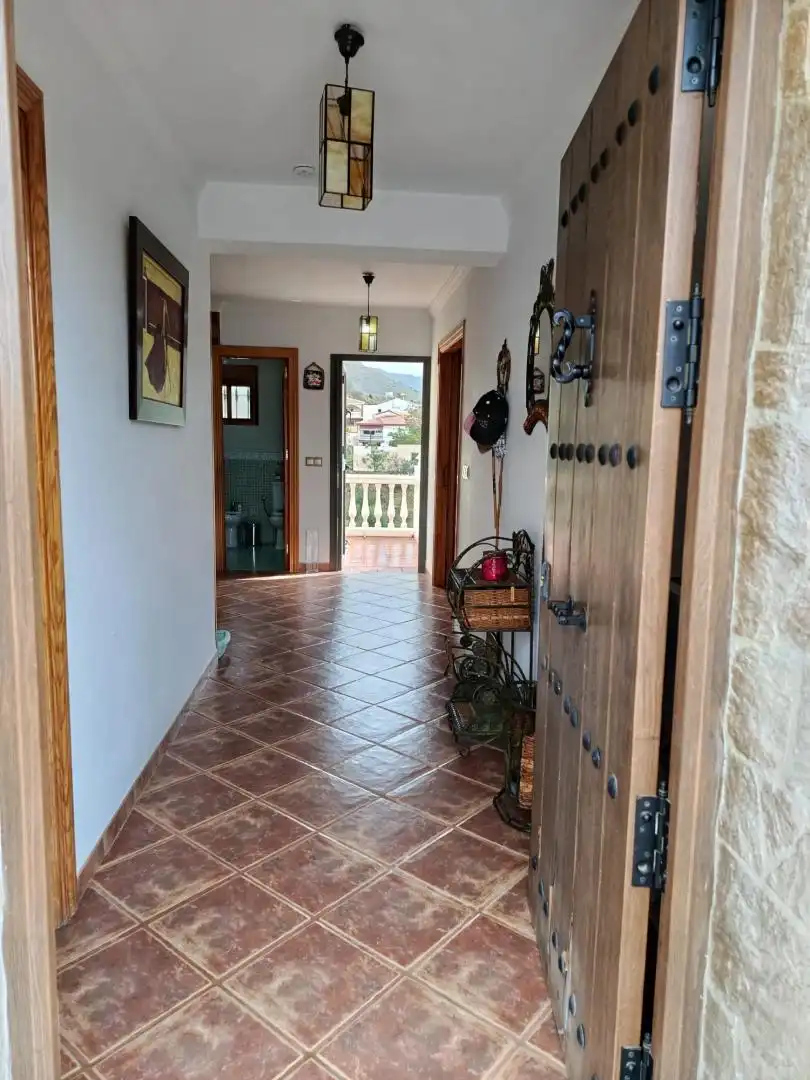 Casa o chalet en venta en Calle Norte, 17, Olías Casa o chalet en venta en Málaga con Aire acondicionado, Calefacción y Jardín privado