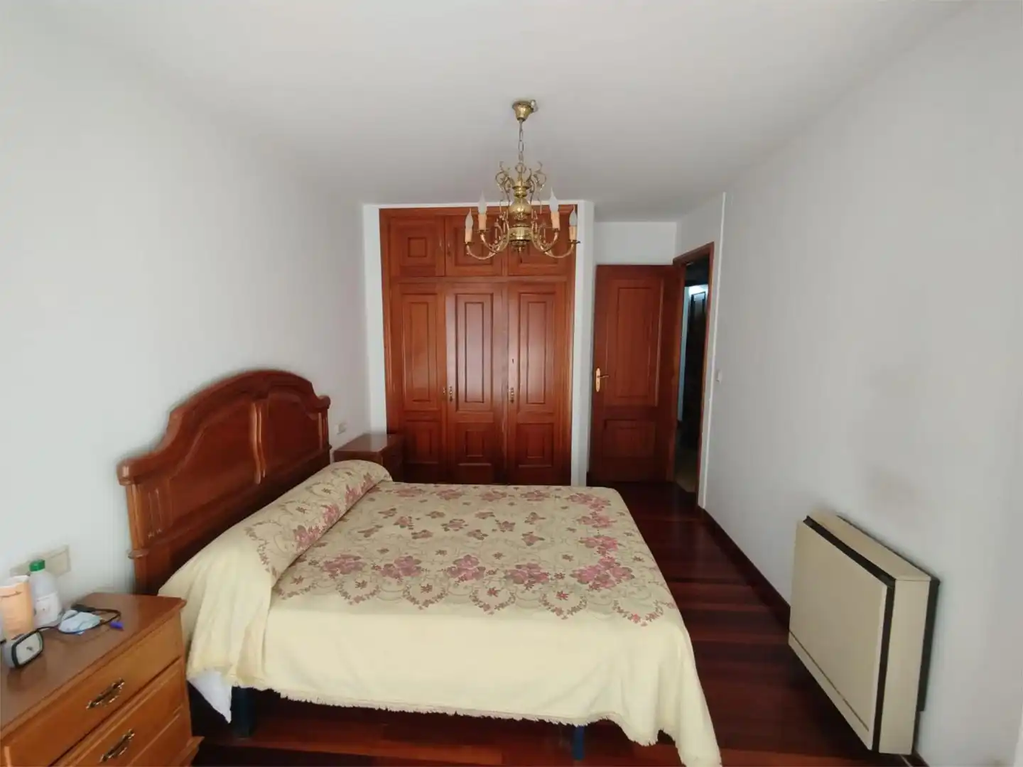 Habitación de Piso de alquiler en Lalín con Parquet y Amueblado