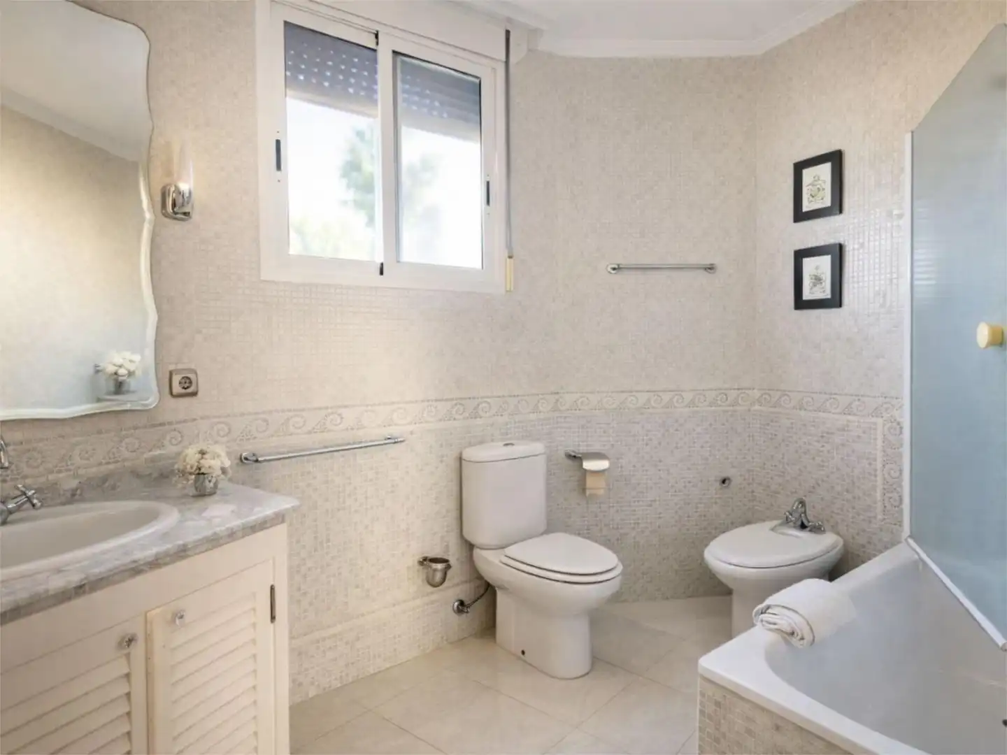 Bathroom of Flat for sale in Córdoba  with Air Conditioner, Heating and Private garden