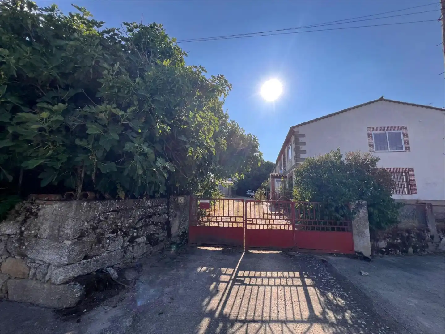 Außenansicht von Wohnung zum Verkauf in Moral de Sayago mit Heizung, Privatgarten und Abstellraum
