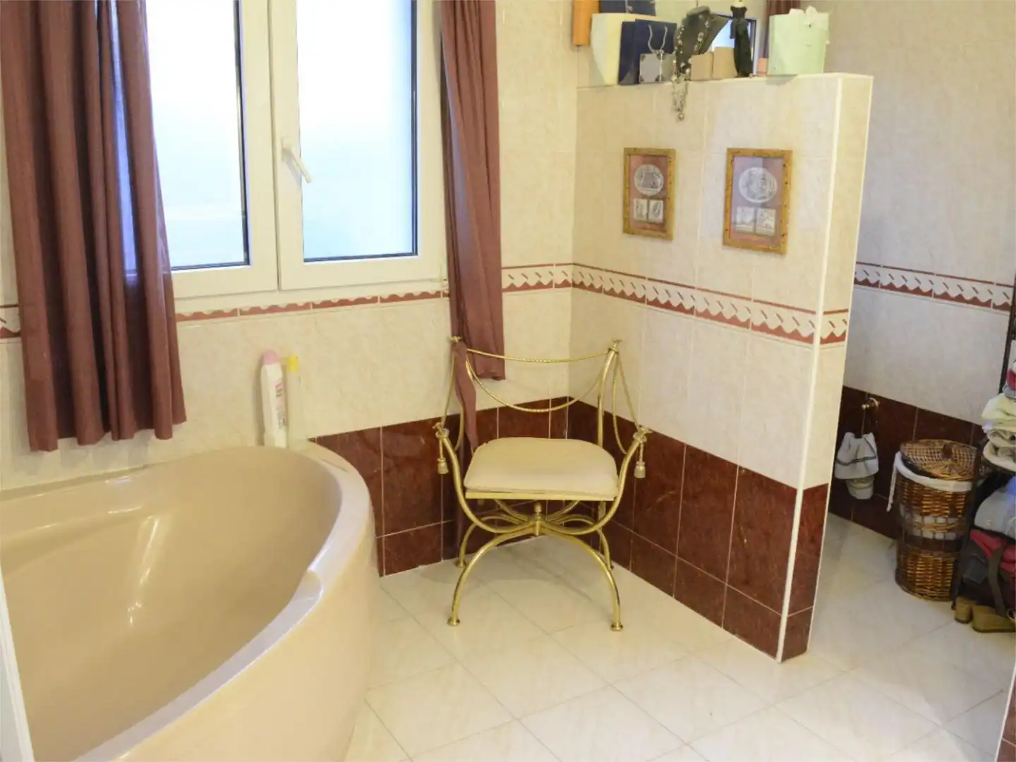 Casa o chalet en venta en Calle Betis, 2, Barrio de la Vega Baño de Casa o chalet en venta en Monachil con Aire acondicionado, Terraza y Piscina