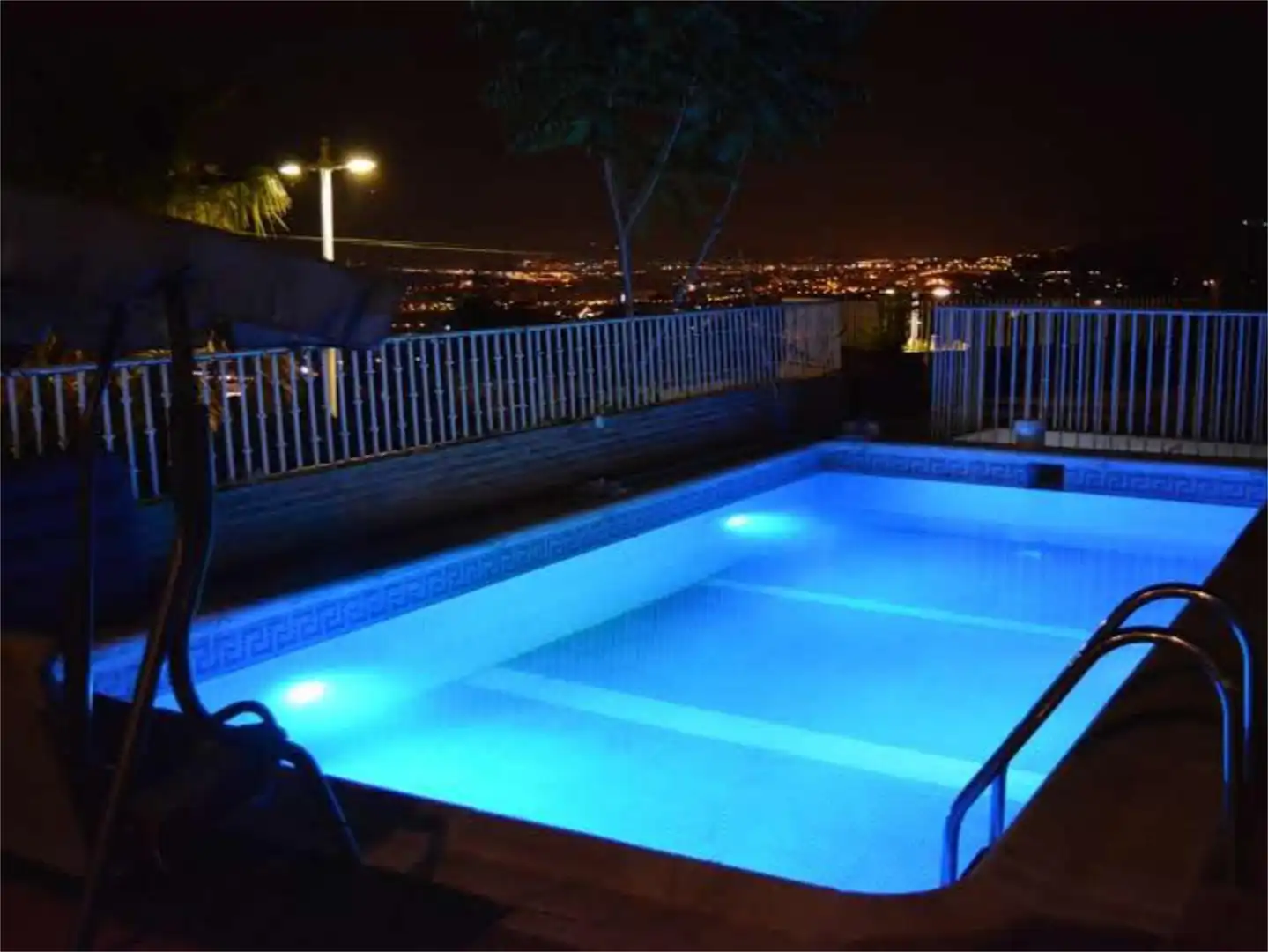 Casa o chalet en venta en Calle Betis, 2, Barrio de la Vega Piscina de Casa o chalet en venta en Monachil con Aire acondicionado, Terraza y Piscina