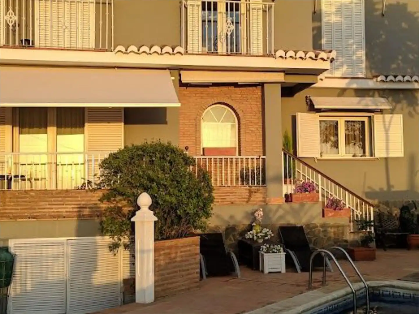 Casa o chalet en venta en Calle Betis, 2, Barrio de la Vega Vista exterior de Casa o chalet en venta en Monachil con Aire acondicionado, Terraza y Piscina
