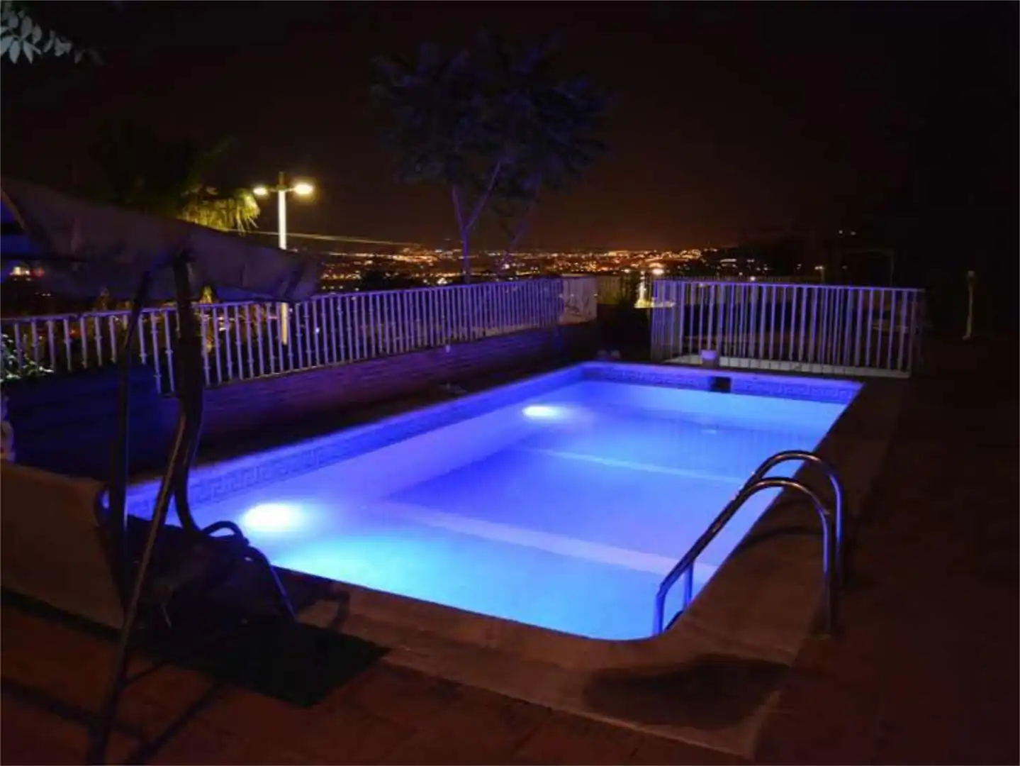 Casa o chalet en venta en Calle Betis, 2, Barrio de la Vega Piscina de Casa o chalet en venta en Monachil con Aire acondicionado, Terraza y Piscina
