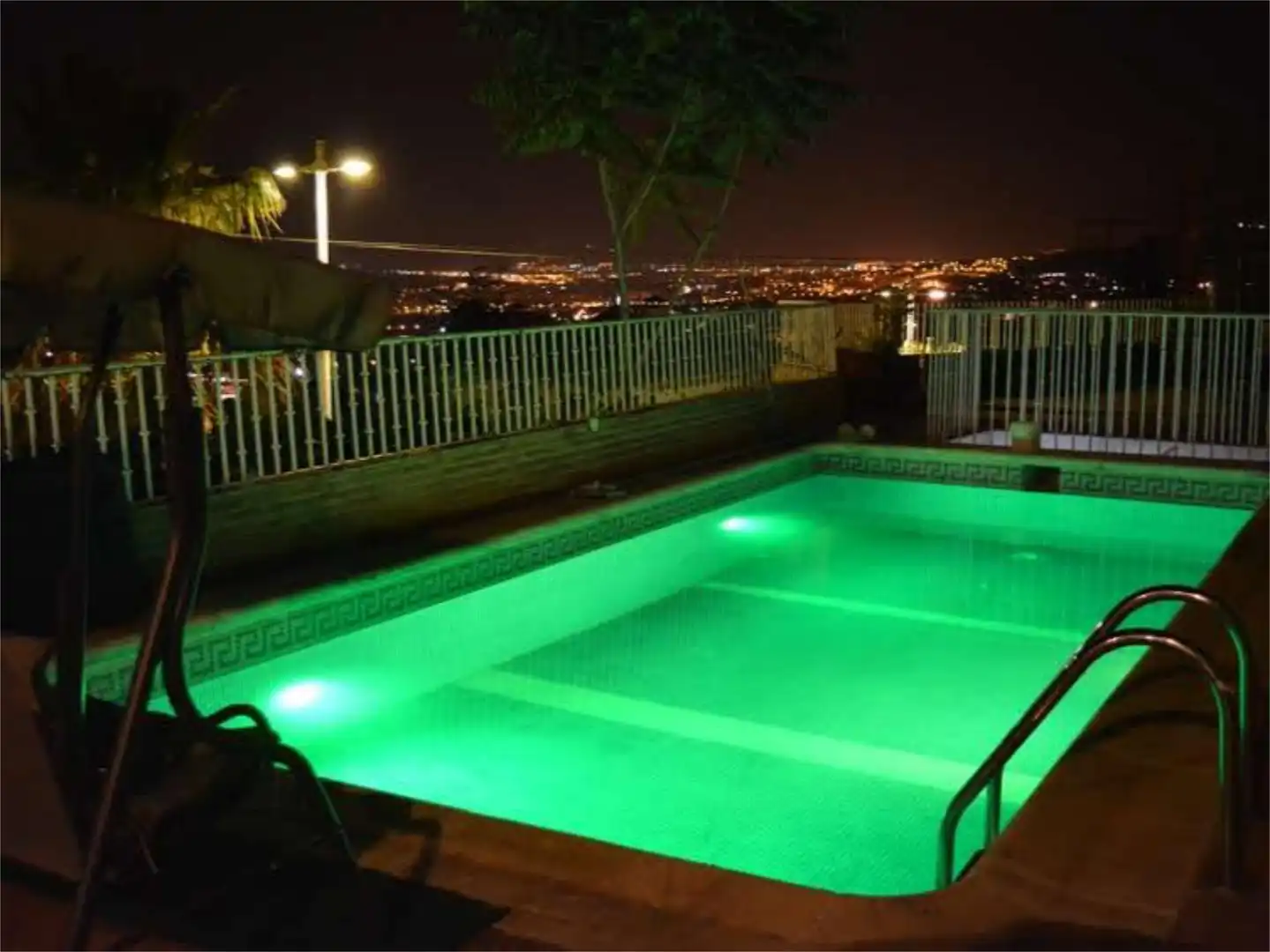 Casa o chalet en venta en Calle Betis, 2, Barrio de la Vega Piscina de Casa o chalet en venta en Monachil con Aire acondicionado, Terraza y Piscina