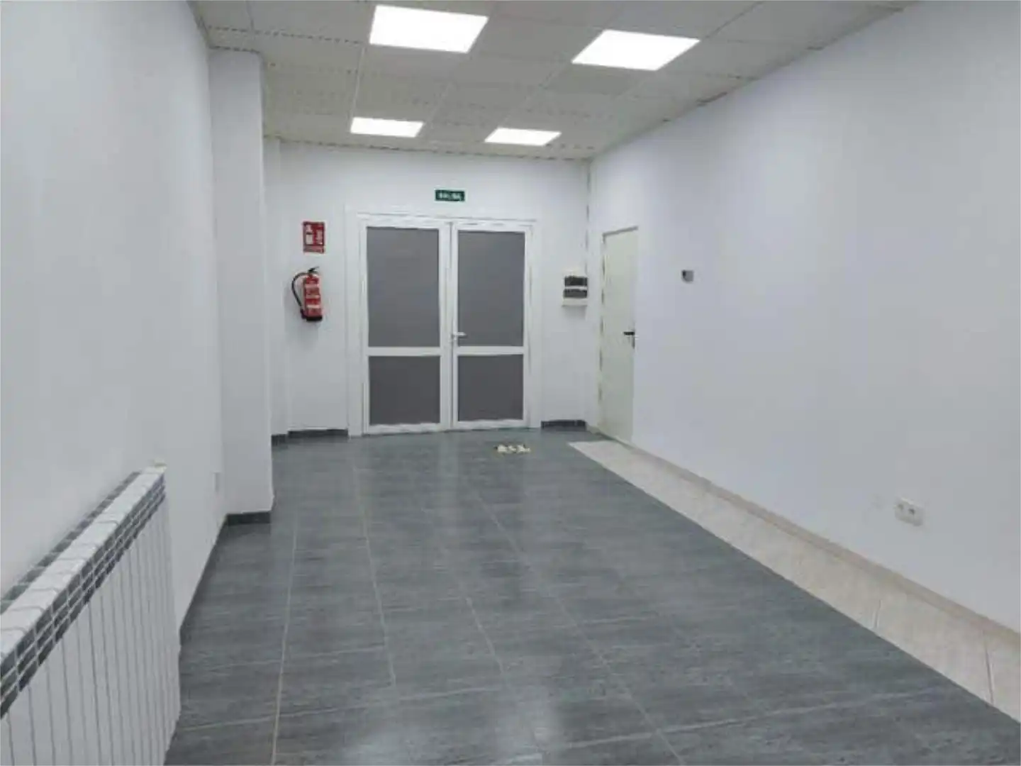 Commercial properties for rent in La Florida - San Pedro Commercial properties for rent in Soria Capital with Air Conditioner