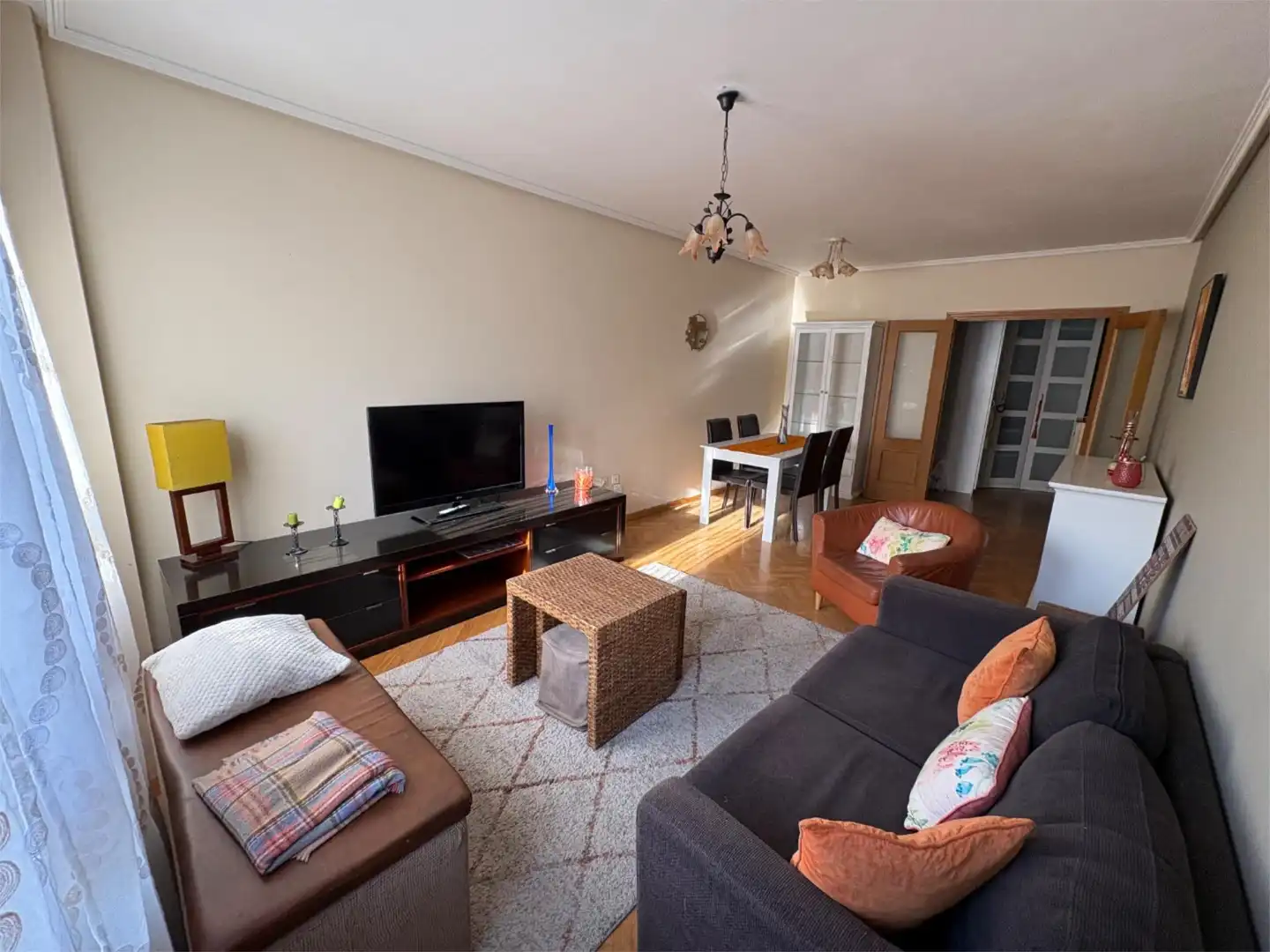 Living room of Flat for rent in León Capital   with Heating, Parquet flooring and Terrace