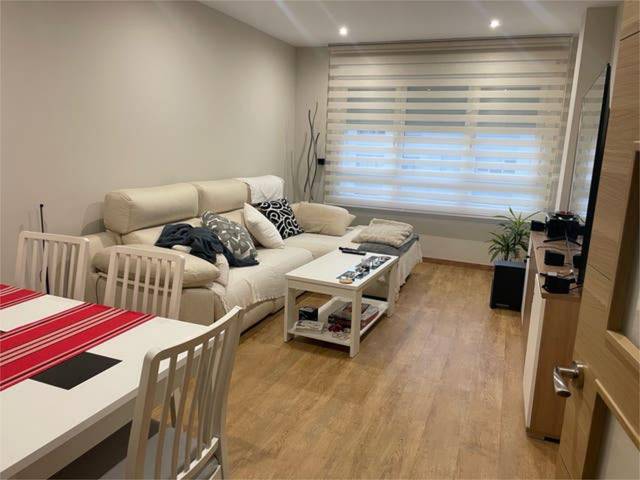 Piso en Venta en Oroso