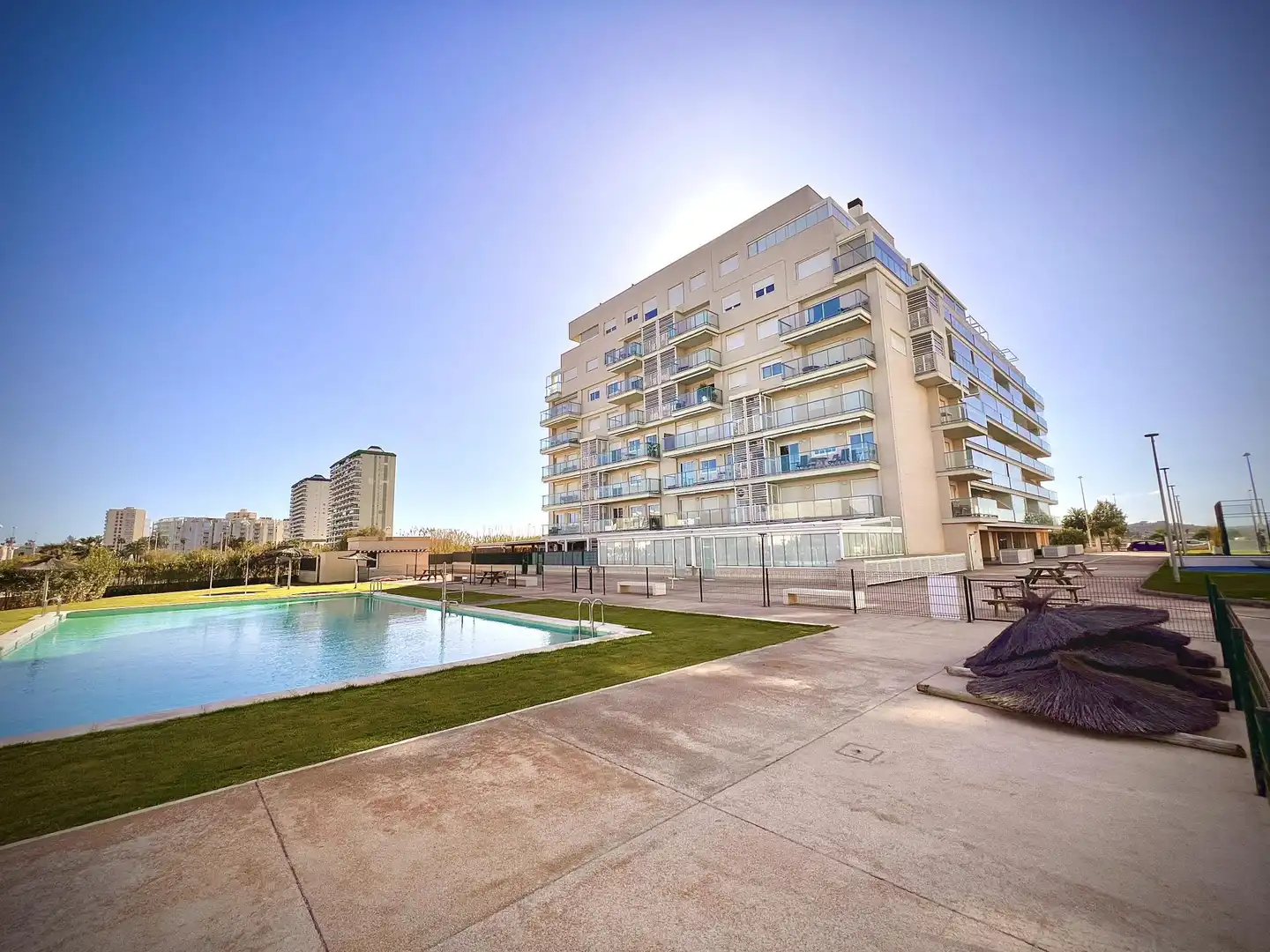 Apartamento de alquiler en Urbanització Plans Mar, 4b, El Puig de Santa Maria Piscina de Apartamento de alquiler en El Puig de Santa Maria con Aire acondicionado, Terraza y Piscina