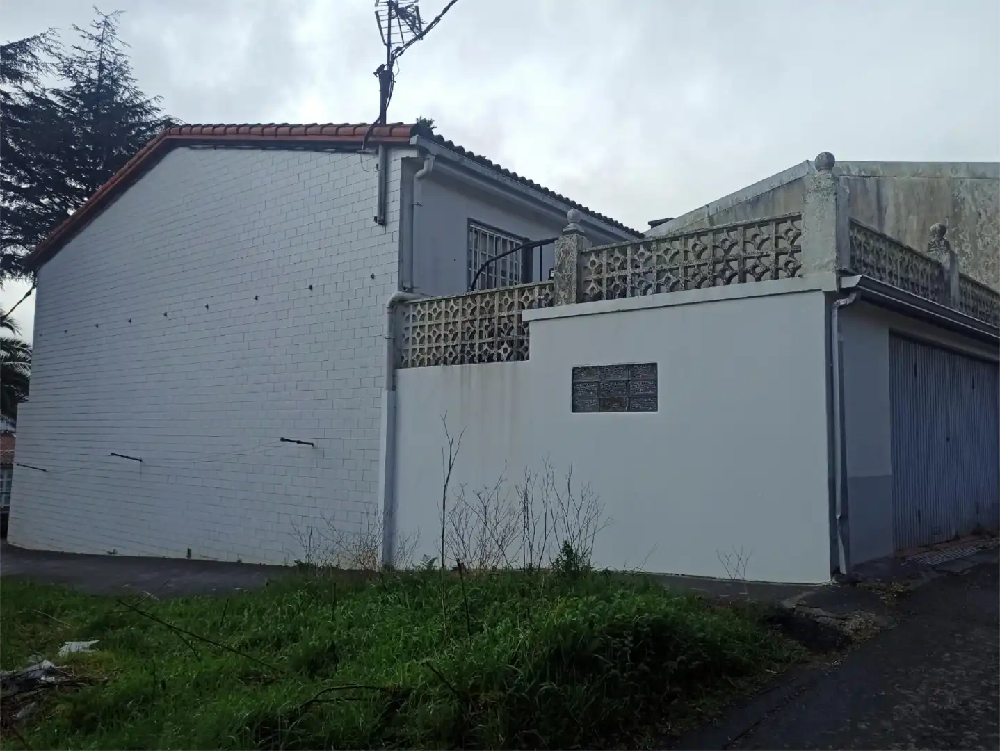 Houses for sale in Rúa Das Cancelas, 40, San Lázaro - Meixonfrío Exterior view of Houses for sale in Santiago de Compostela with Terrace, Swimming Pool and Balcony