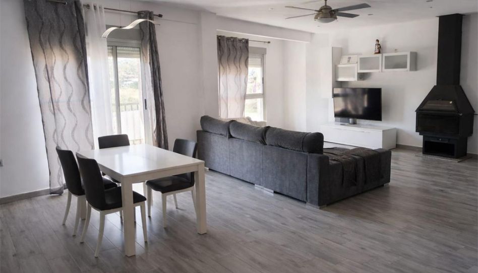 Piso en venta en Calle Camino Viejo del Asilo, 6, Chelva, Valencia - imagen 1 Foto 1 de Piso en venta en Calle Camino Viejo del Asilo, 6, Chelva, Valencia