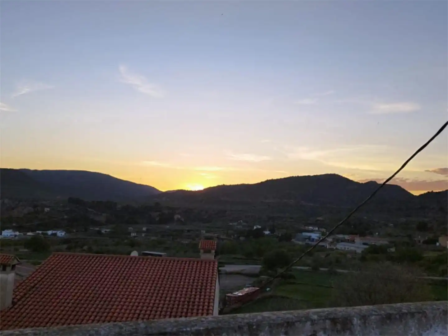 Vista exterior de Piso en venta en Chelva con Aire acondicionado, Terraza y Balcón