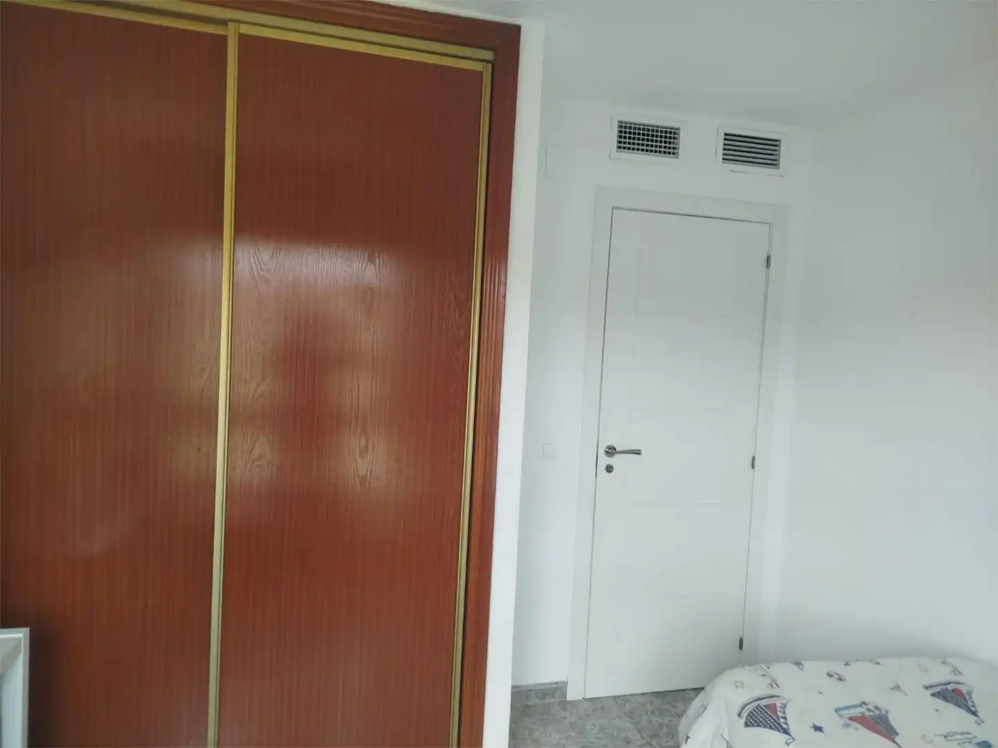 Dormitori de Pis en venda en Vélez-Málaga amb Aire condicionat, Piscina i Balcó
