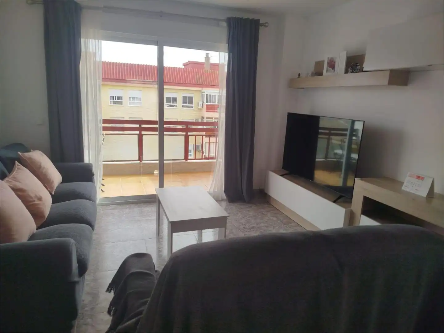 Sala d'estar de Pis en venda en Vélez-Málaga amb Aire condicionat, Piscina i Balcó