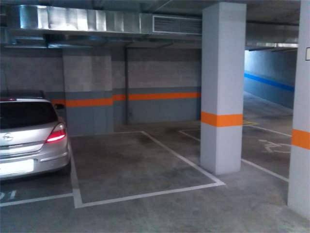 Garaje en Alquiler en Parque Venecia