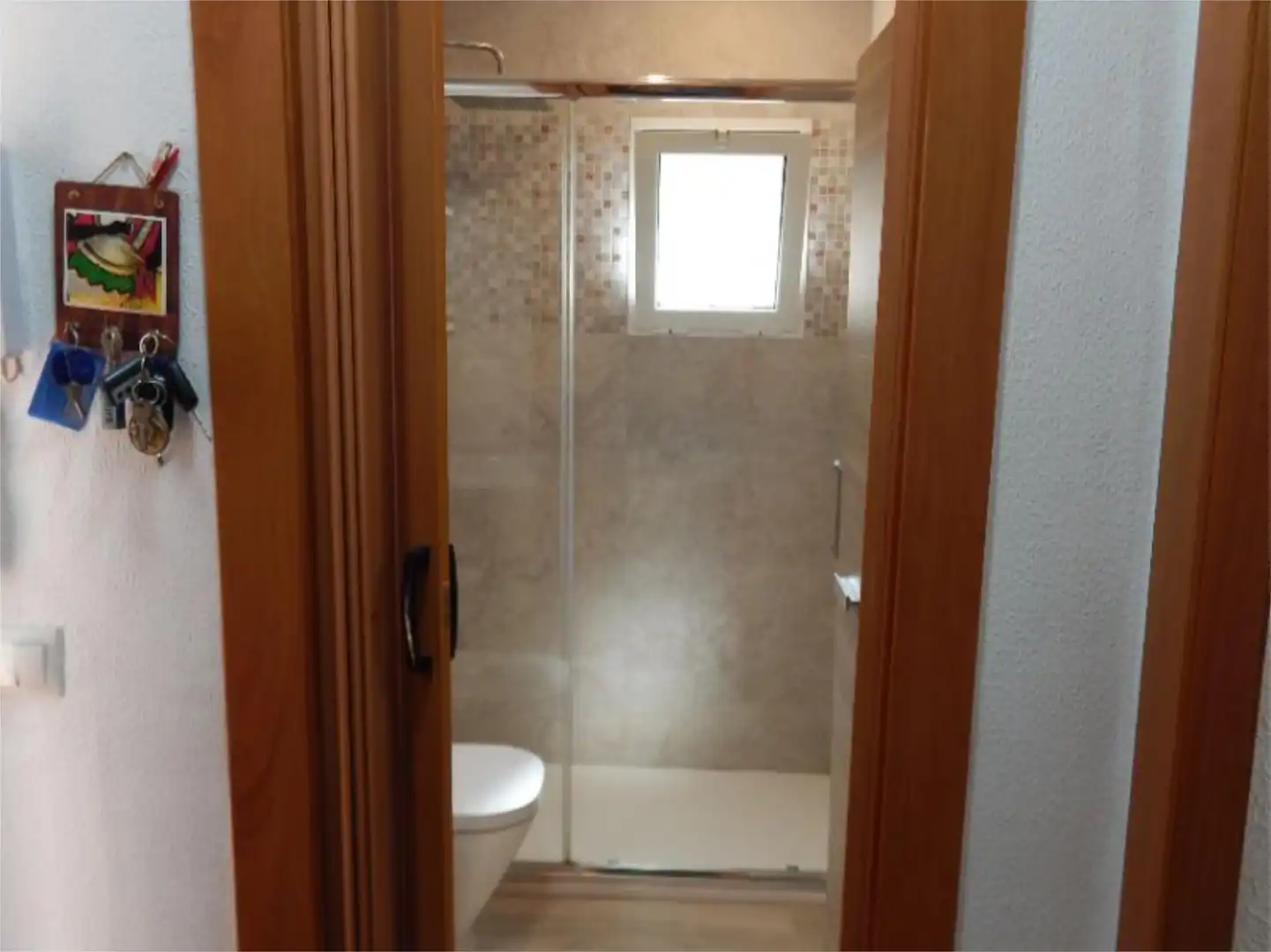 Casa o xalet en venda a Carrer Pujada de la Selva, 1, Sant Vicenç Dels Horts Bany de Casa o xalet en venda en Sant Vicenç Dels Horts amb Aire condicionat, Terrassa i Piscina
