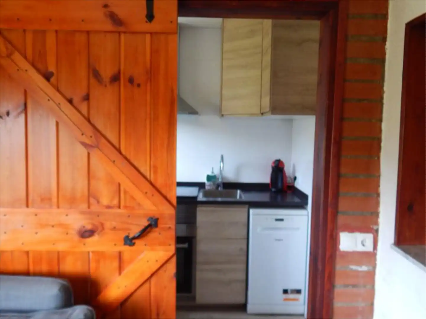 Casa o xalet en venda a Carrer Pujada de la Selva, 1, Sant Vicenç Dels Horts Cuina de Casa o xalet en venda en Sant Vicenç Dels Horts amb Aire condicionat, Terrassa i Piscina