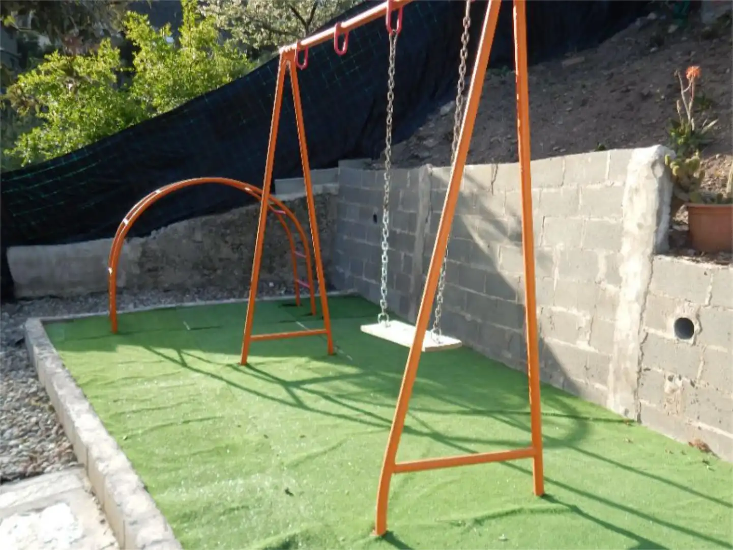 Casa o xalet en venda a Carrer Pujada de la Selva, 1, Sant Vicenç Dels Horts Jardí de Casa o xalet en venda en Sant Vicenç Dels Horts amb Aire condicionat, Terrassa i Piscina