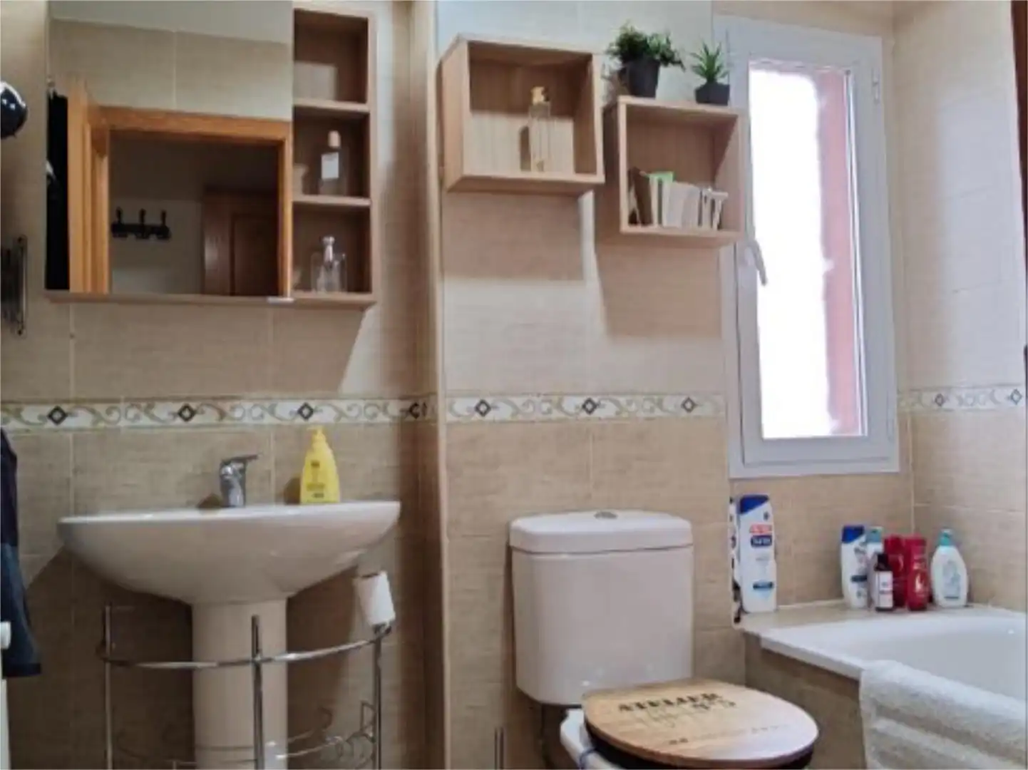 Piso en venta en Calle Océano Pacífico, 97, Las Lomas Baño de Piso en venta en Seseña con Calefacción, Jardín privado y Terraza