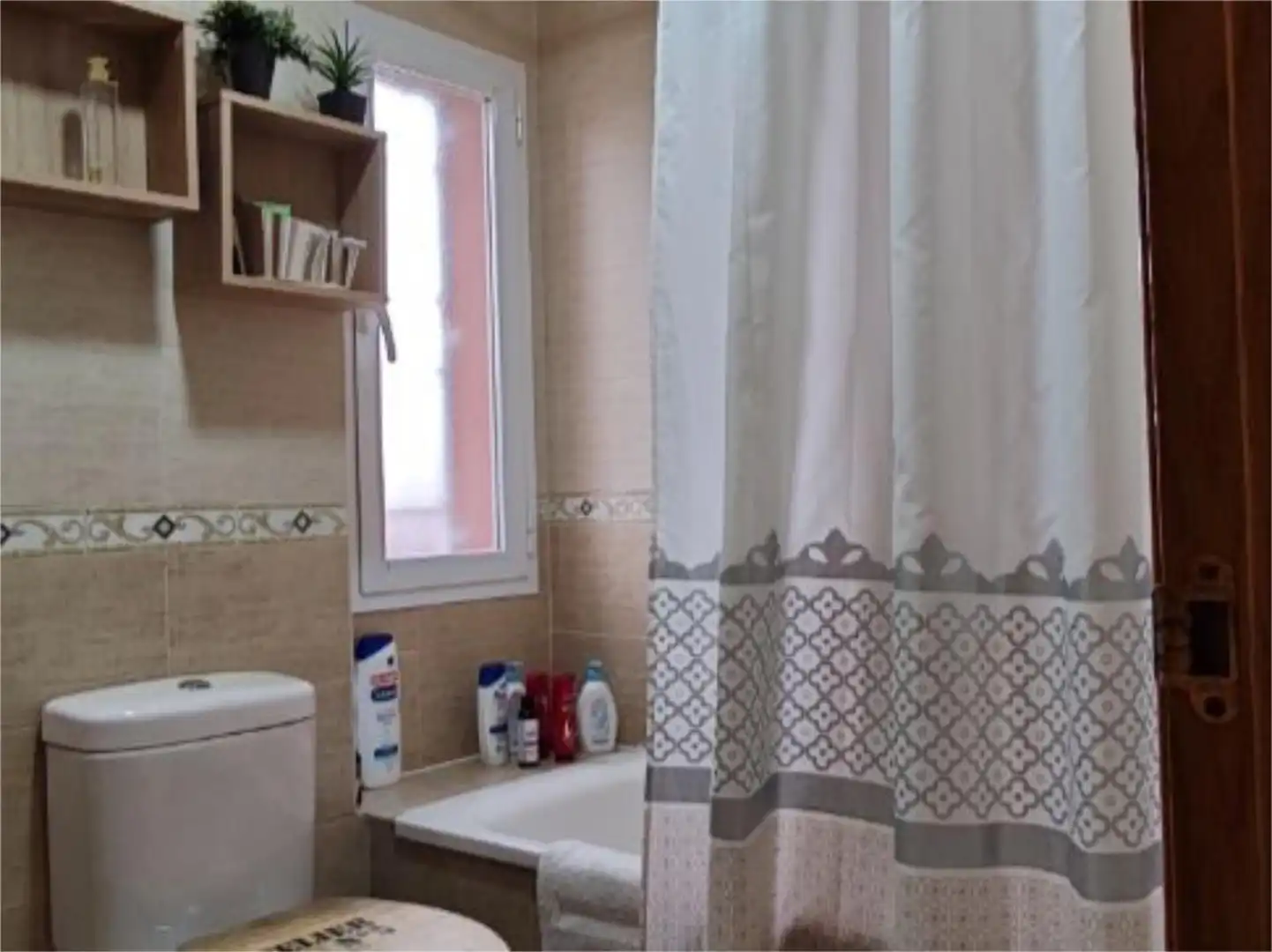 Piso en venta en Calle Océano Pacífico, 97, Las Lomas Baño de Piso en venta en Seseña con Calefacción, Jardín privado y Terraza