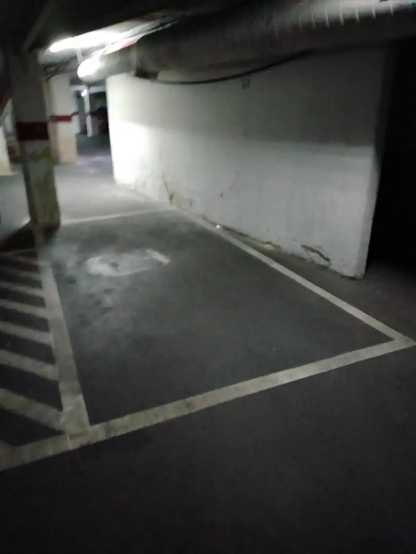 Parking of Garage for rent in Oviedo 