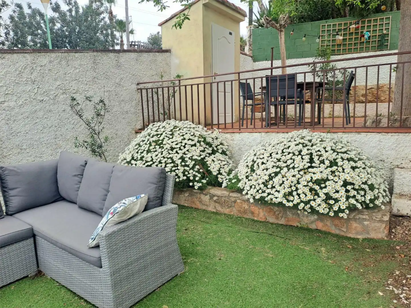 Piso en venta en Calle Topacio, 54, Las Pedrizas Terraza de Piso en venta en Chiva con Aire acondicionado, Calefacción y Jardín privado