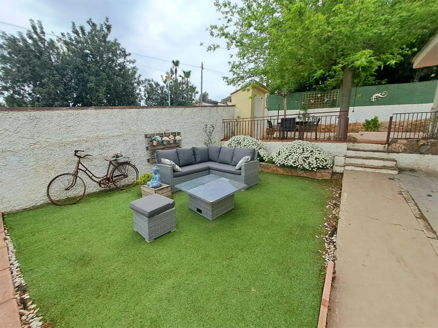 Piso en venta en Calle Topacio, 54, Las Pedrizas Terraza de Piso en venta en Chiva con Aire acondicionado, Calefacción y Jardín privado