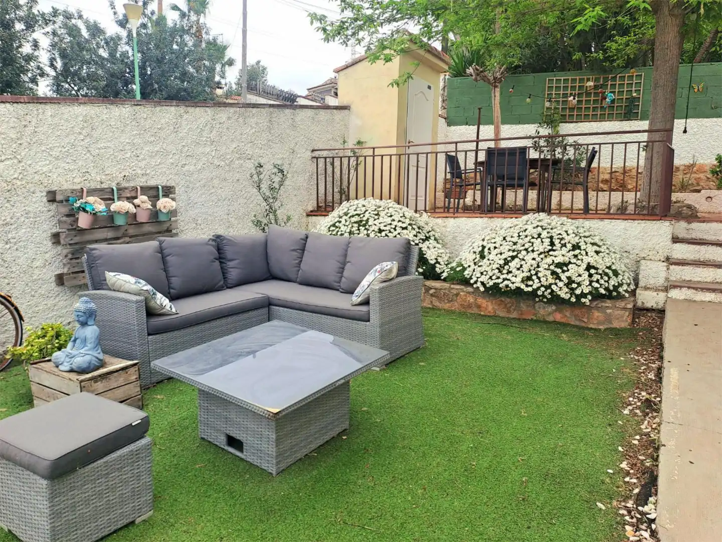 Piso en venta en Calle Topacio, 54, Las Pedrizas Terraza de Piso en venta en Chiva con Aire acondicionado, Calefacción y Jardín privado