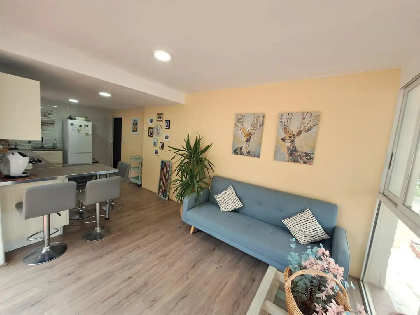 Piso en venta en Calle Topacio, 54, Las Pedrizas Sala de estar de Piso en venta en Chiva con Aire acondicionado, Calefacción y Jardín privado