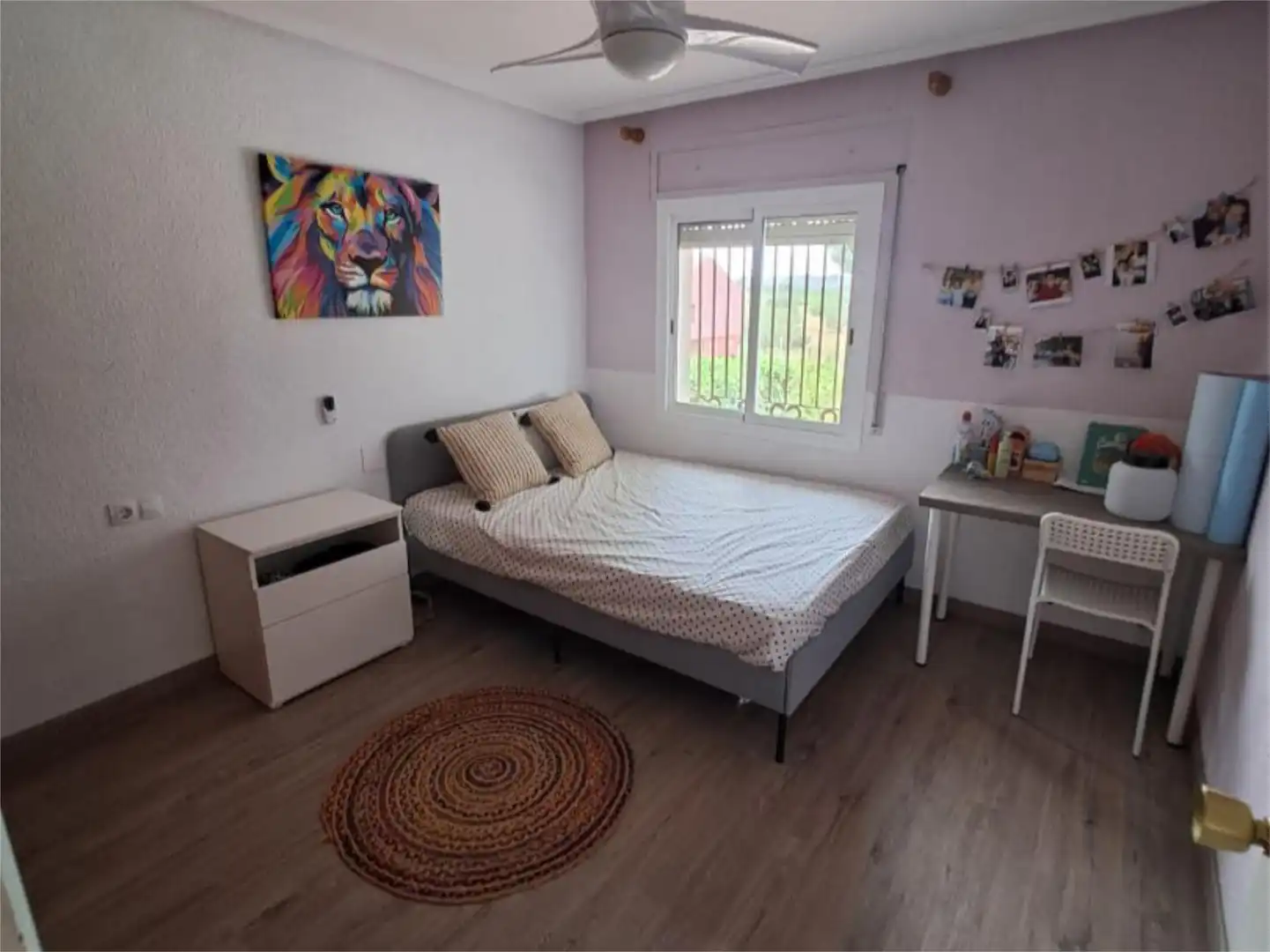 Piso en venta en Calle Topacio, 54, Las Pedrizas Habitación de Piso en venta en Chiva con Aire acondicionado, Calefacción y Jardín privado